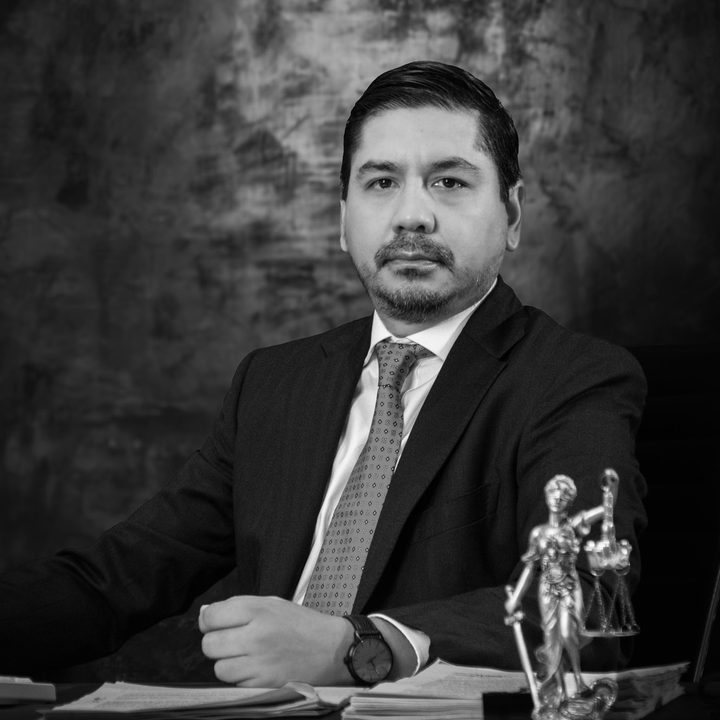 Roberto Calderón Padilla, Socio Director de Calderón-Padilla Abogados